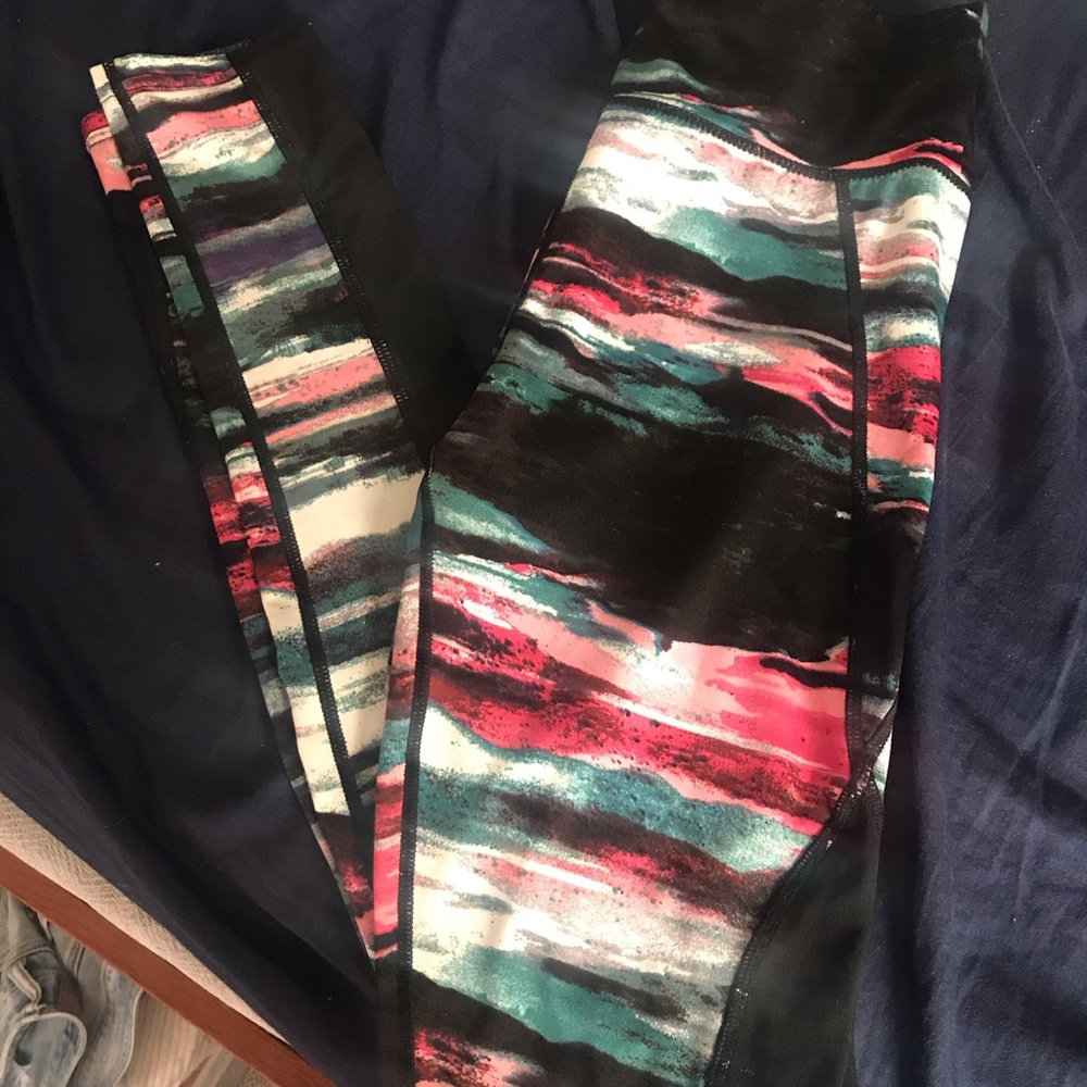 Athletic leggings